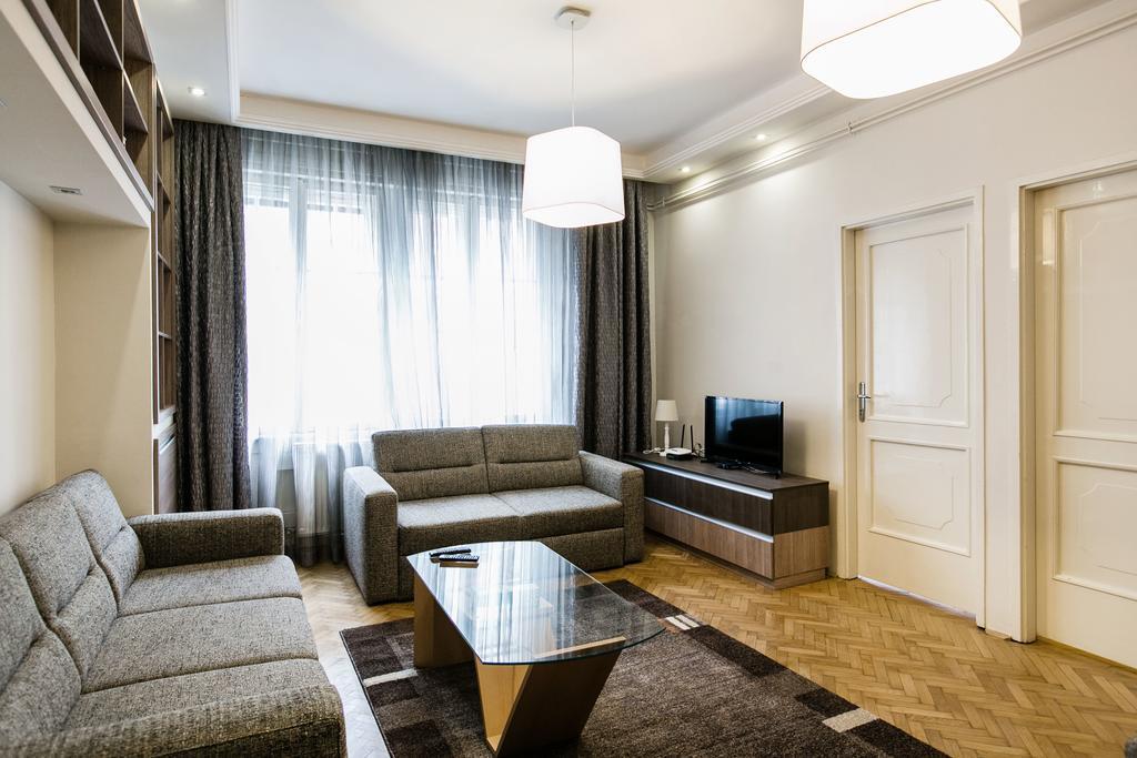 Apartment At Nagymezo *