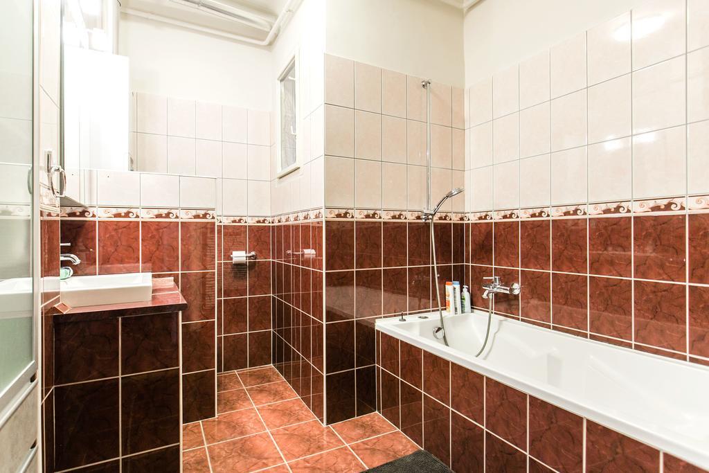 Apartment At Nagymezo Budapest